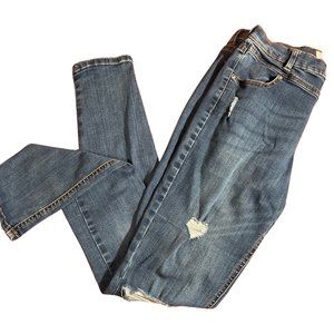 Medium Wash Distressed High Rise Jegging